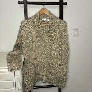 Calvin Klein wool blend Beige/cream/tan button up cardigan. Size Large. Cozy